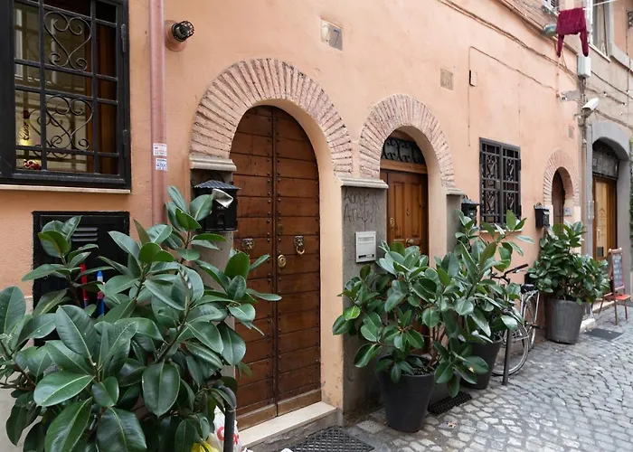 Trastevere Four Seasons Trilussa 2